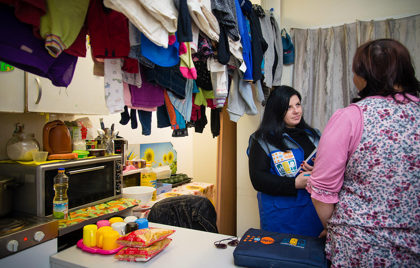 UNFPA mobile outreach team at work in Kharkiv Ukraine