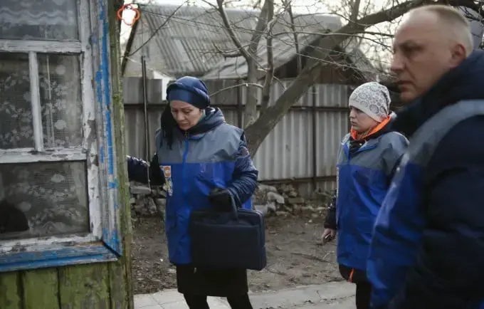 Door-to-door service: Home visits help fight gender-based violence in conflict-impacted eastern Ukraine